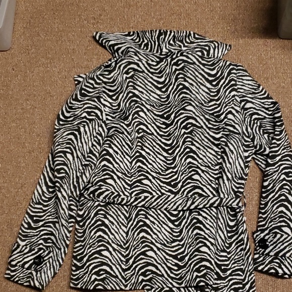 Jacket - Picture 2 of 6